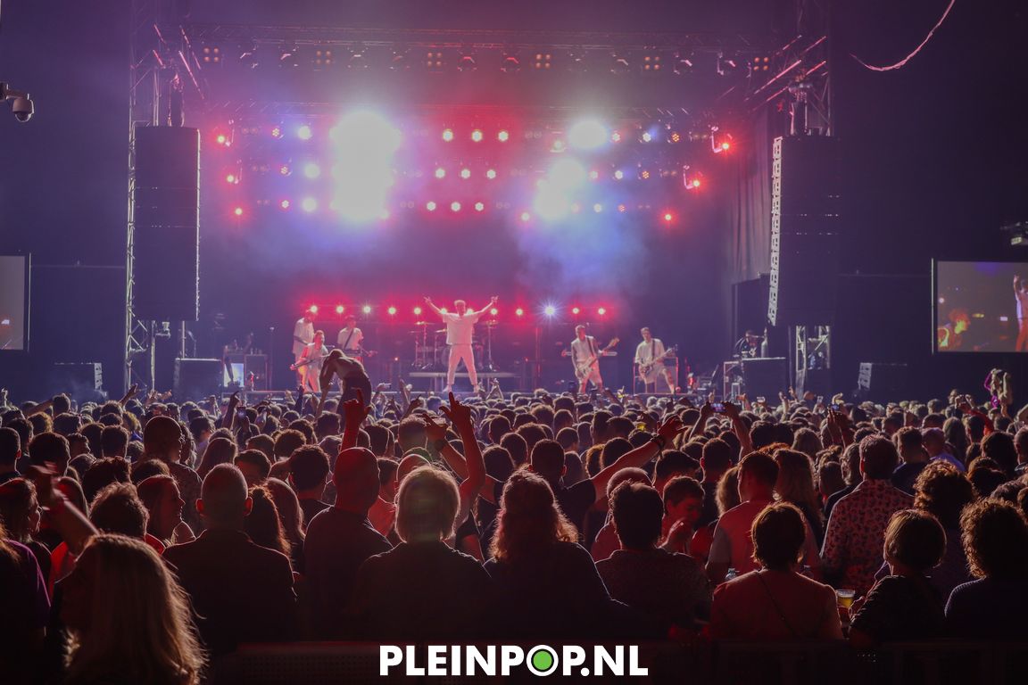 THE DIRTY DADDIES     (25)